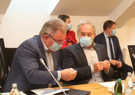 VLADA NA OBISKU V CERKNICI 033 FOTO LJUBO VUKELIČ